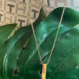 Elegant Gold Necklace